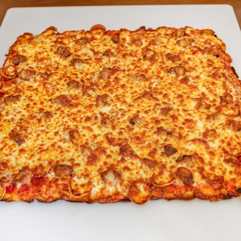 Takeout Pizza: Order Your Favorites for Pickup